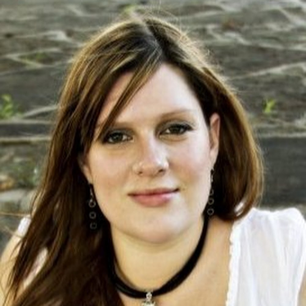 Meet your Posher, Annette